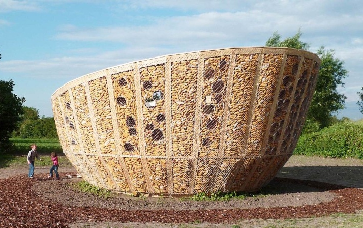 Building in France made of corn