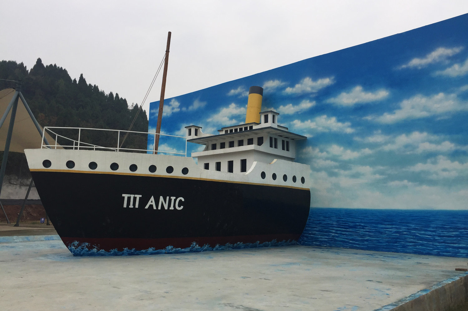 Replica Titanic Under Construction in China